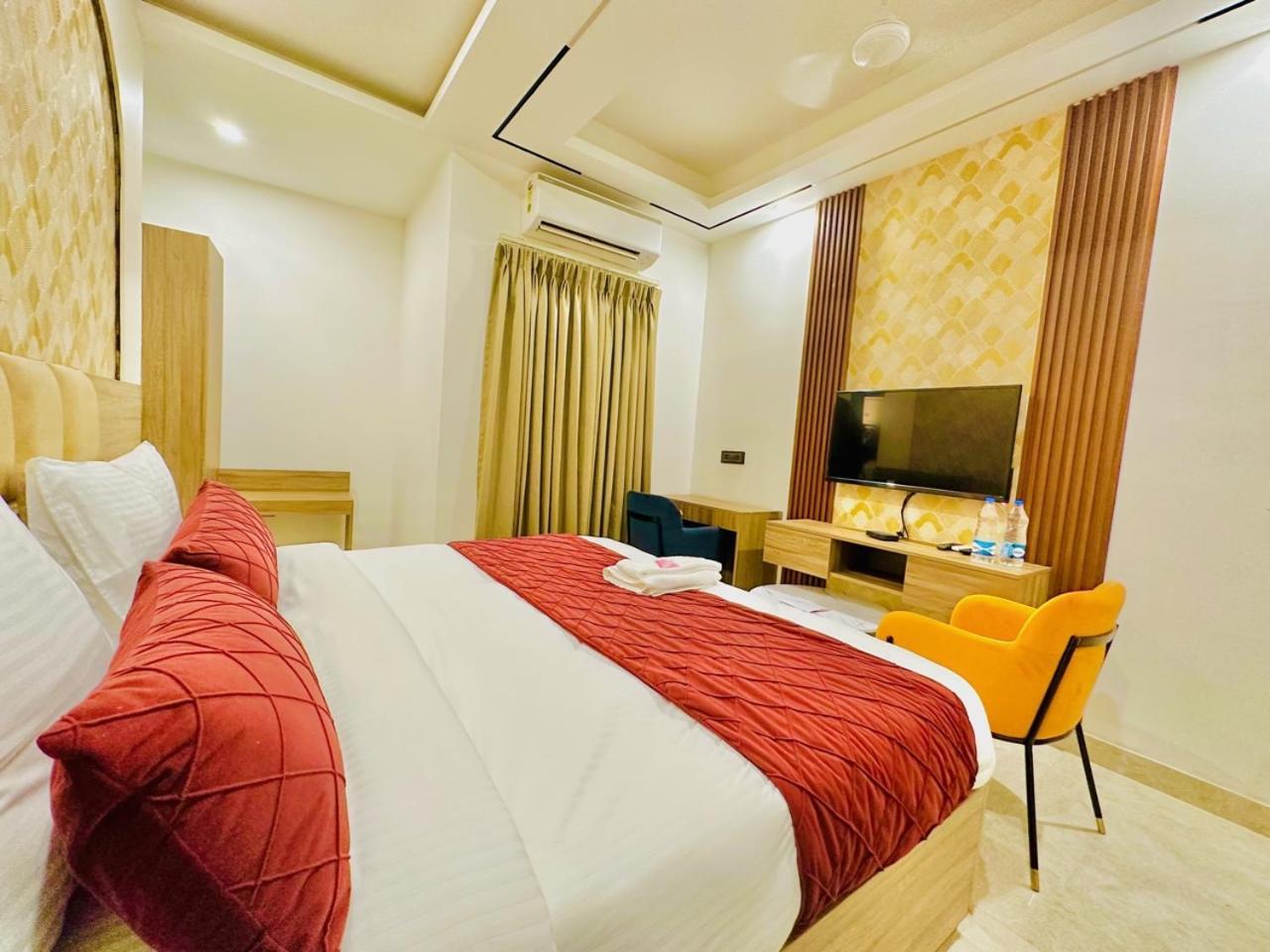 Hotel Hsp Plaza Neu-Delhi Exterior foto